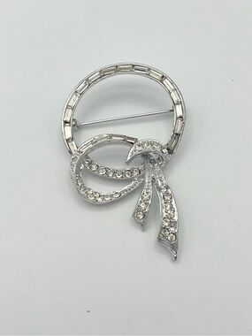 Vintage 1950s Silver Tone Ribbon Bow Circle Rhinestone Brooch Pin